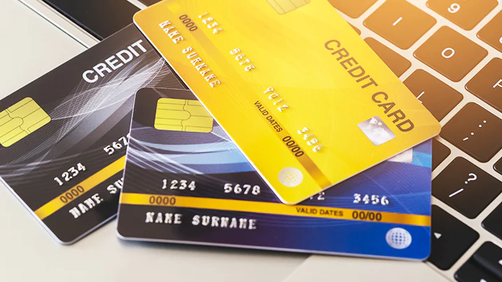 various types of credit cards and their features 717x404 1